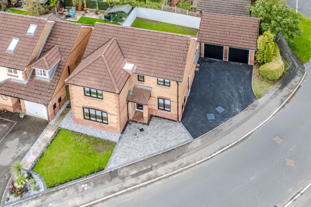 Main image of property: The Chase, Cottam, PR4