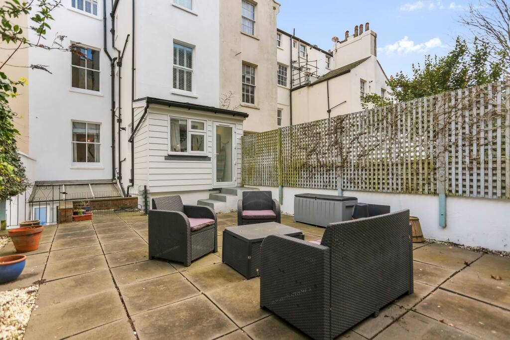 Apartment in Hove, Brunswick - View 5