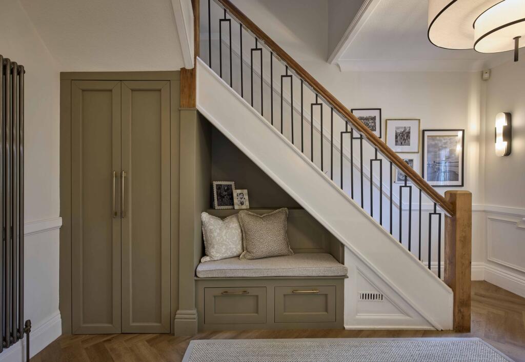House in Trafford, Hale - View 5