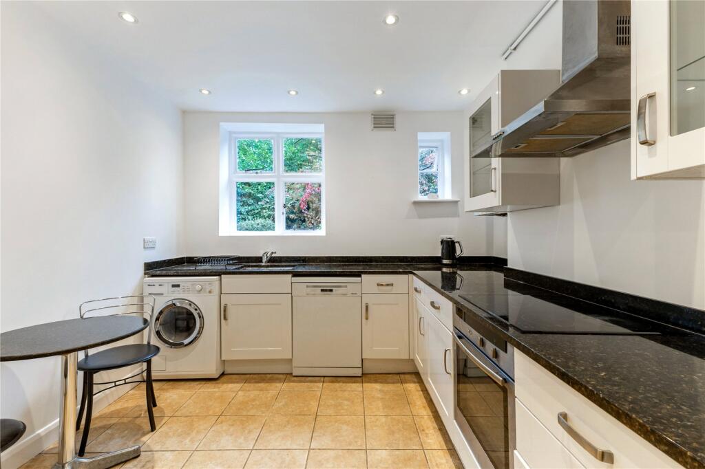 Apartment in London - View 3
