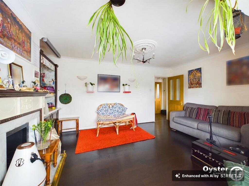 Merlin Crescent, Edgware, HA8 - View 5