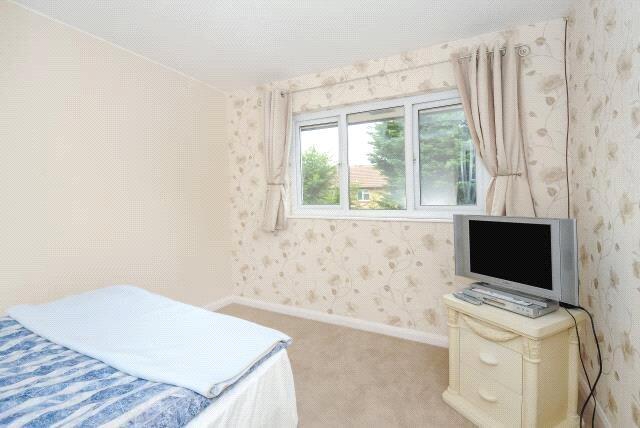 Apartment in Reading, Lower Earley, Earley - View 5