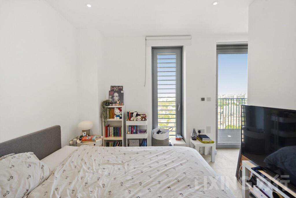 Main image of property: Tapestry Way, Whitechapel, E1 2FR