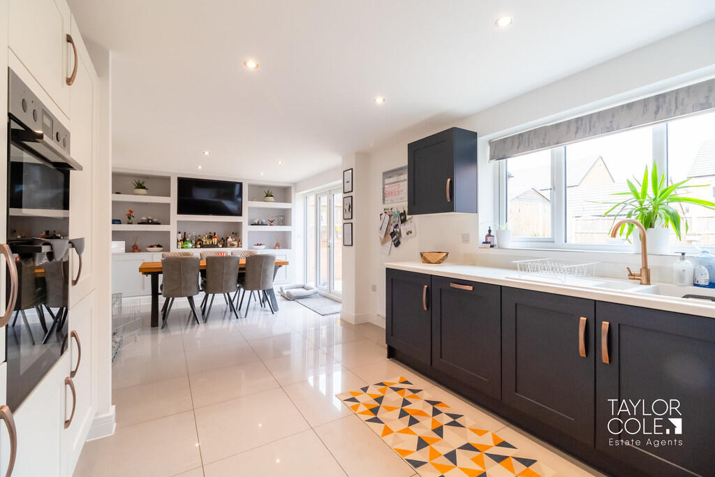 Additional image 6 of Narcissus Close, Tamworth