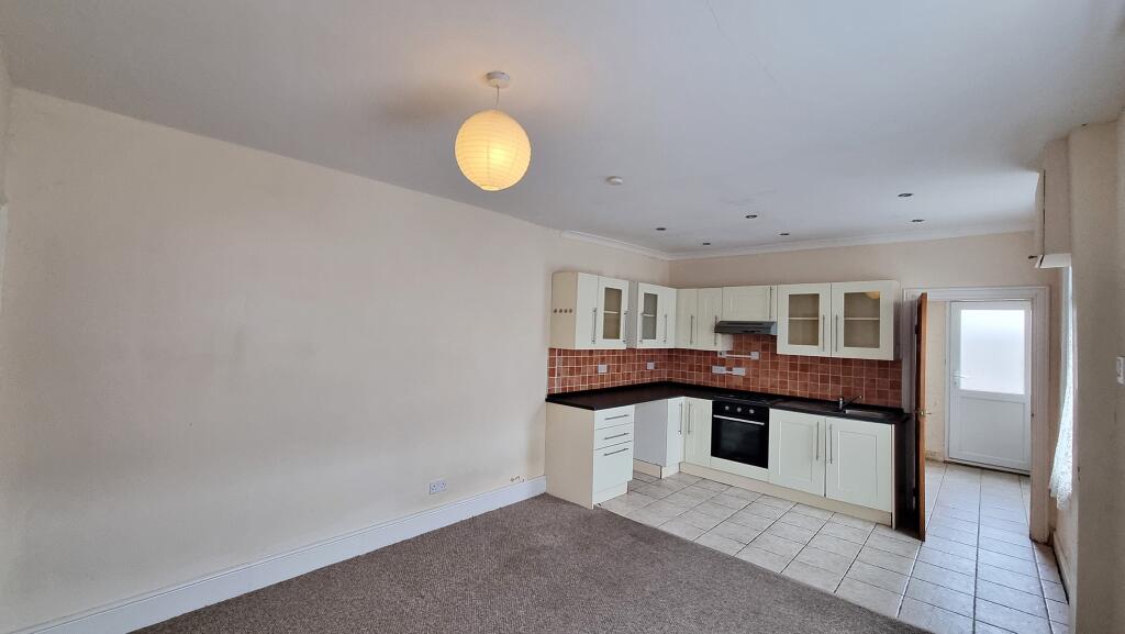 House in Rushden, North Northamptonshire - View 4