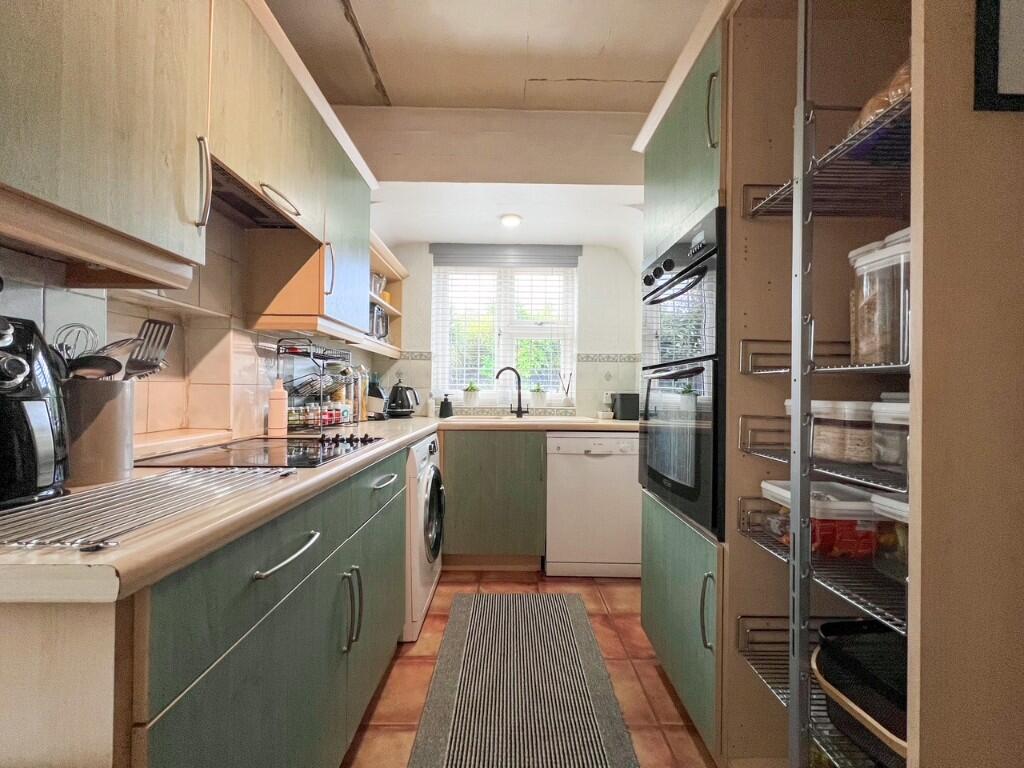 Ember Lane, East Molesey, Surrey, KT8 photo 3