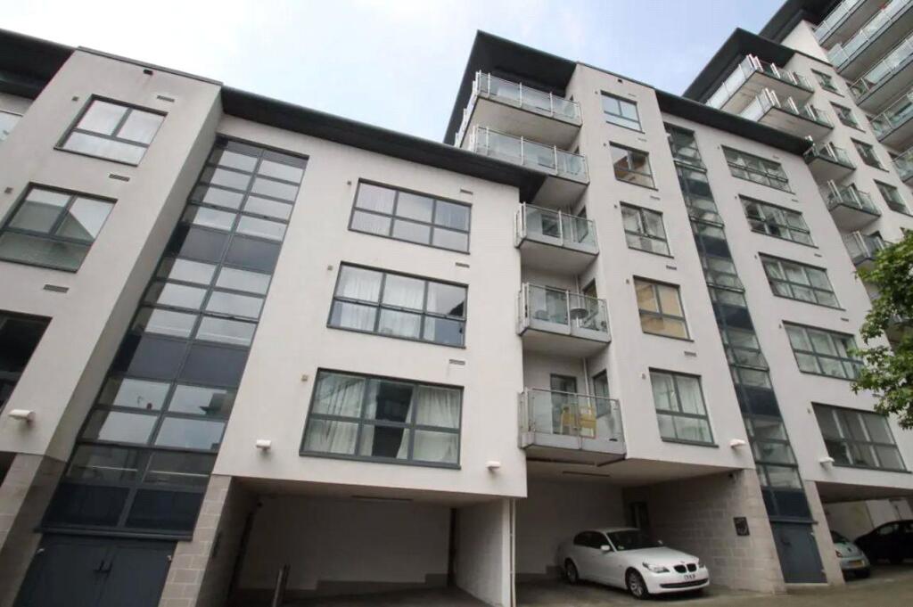 Main image of property: Moon Street