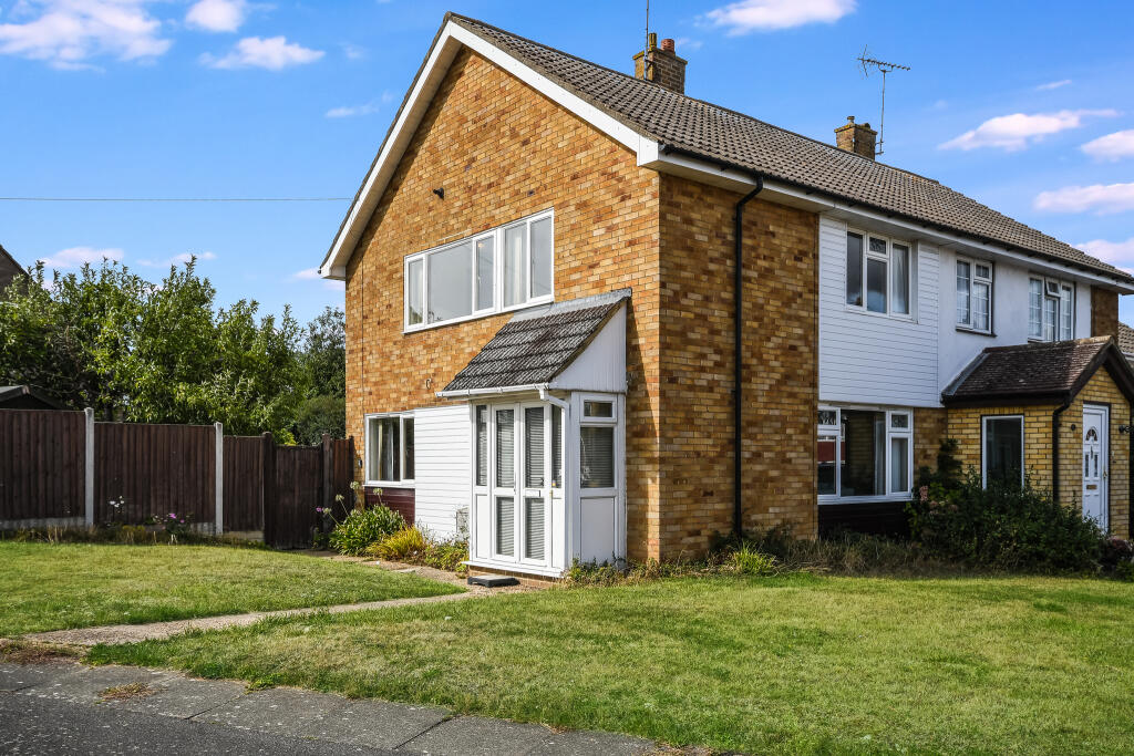 3-bed semi-detached on St. Peters Road, Beechenlea, Chelmsford, £400,000