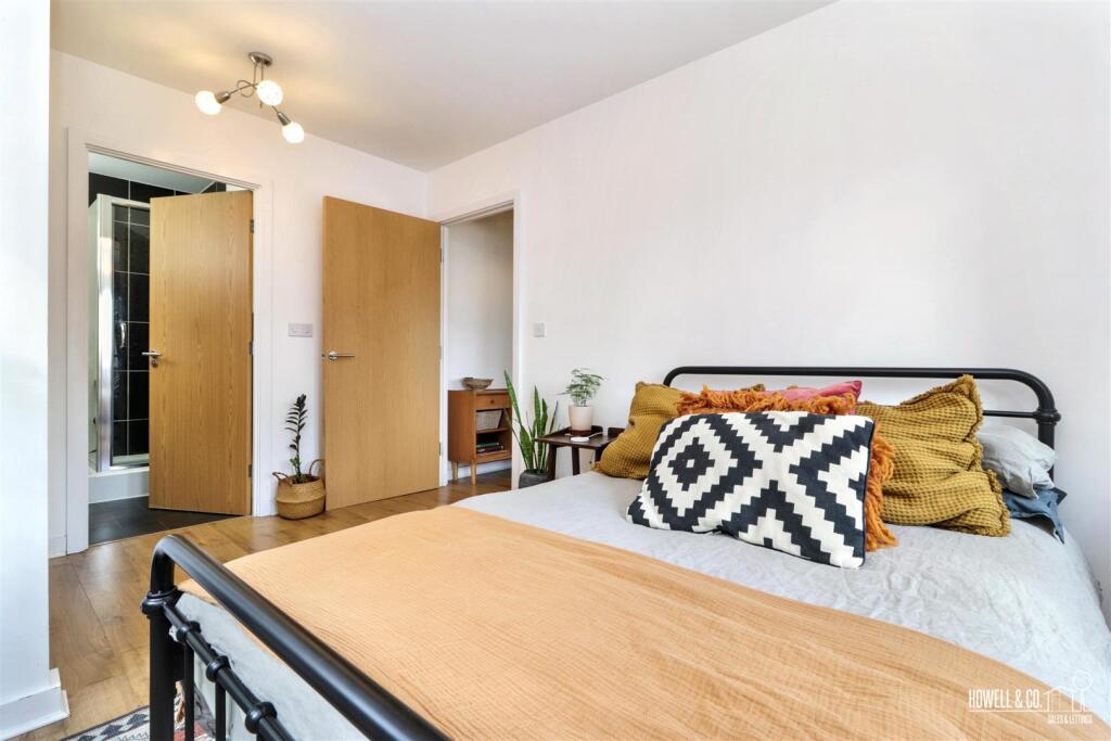 Apartment in Warrington - View 4