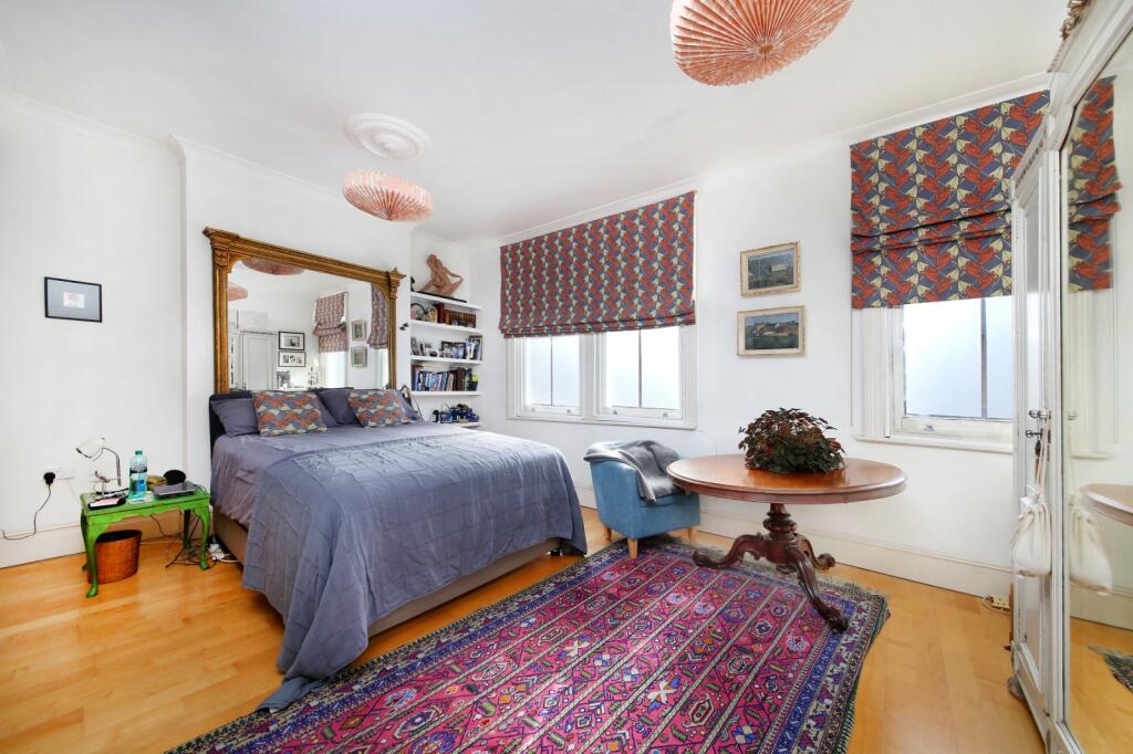 House in London - View 4