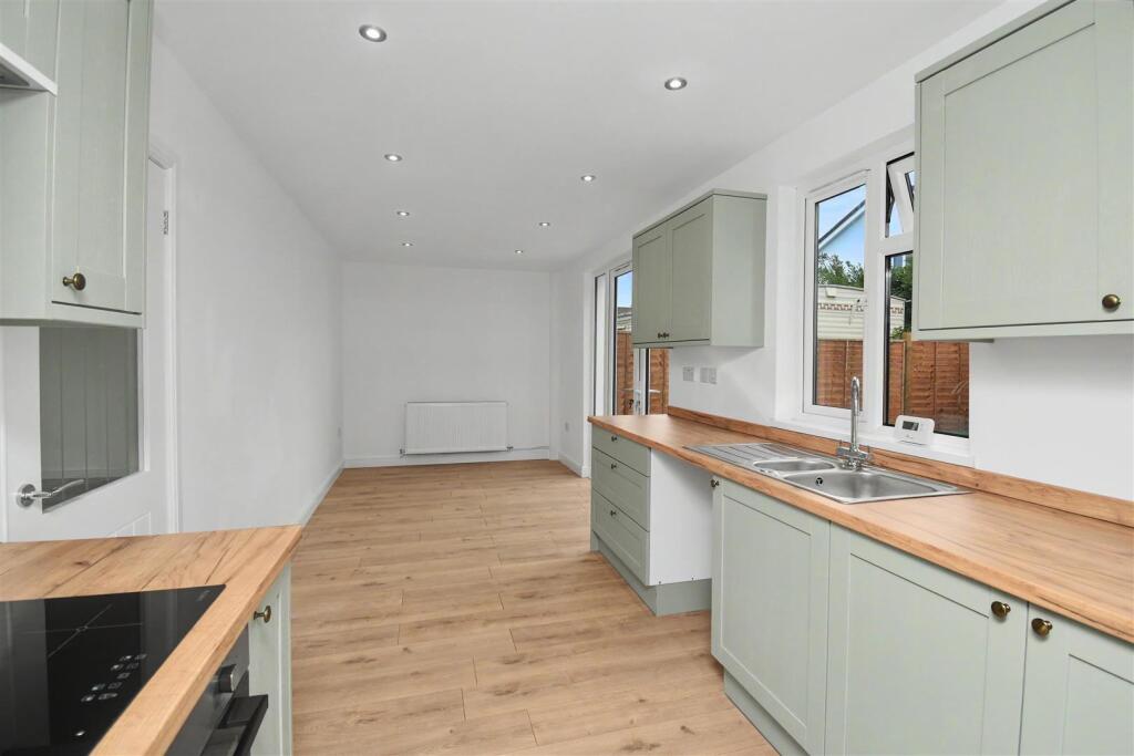 House in Corby - View 3