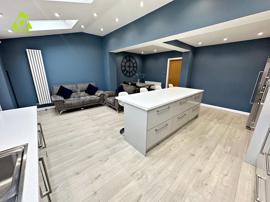 Broadheath Close, Westhoughton, BL5 3UQ photo 4