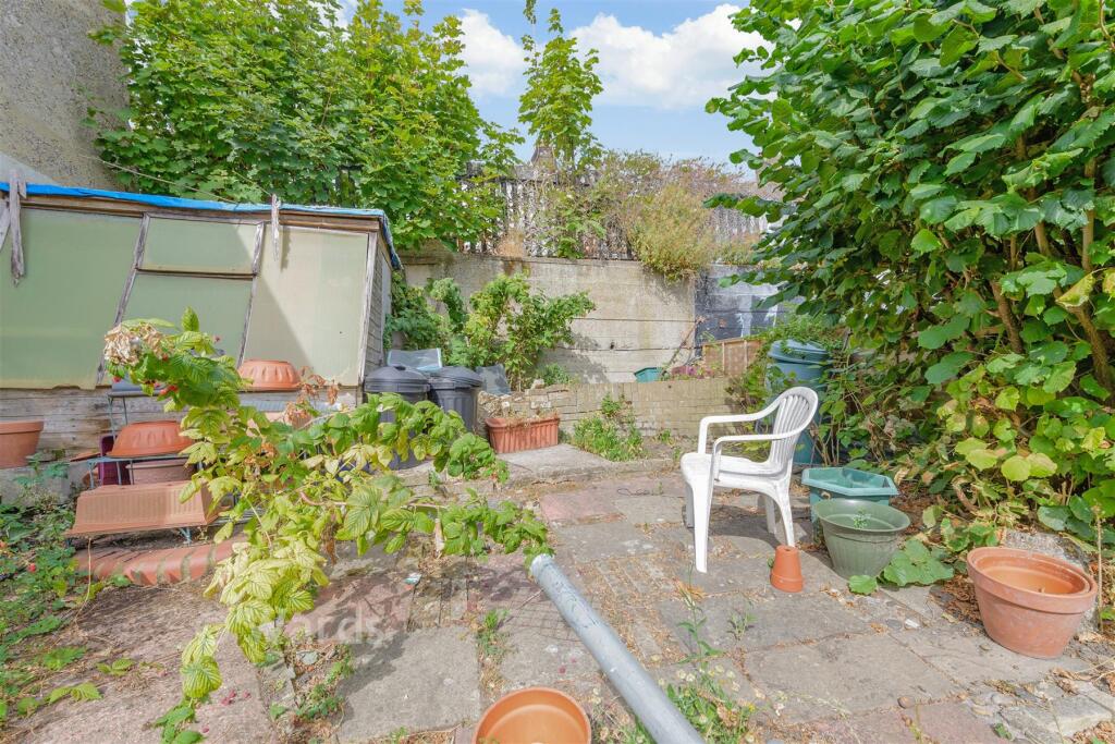Apartment in London - View 5