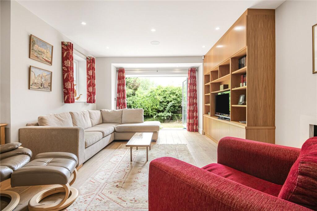 House in Watford - View 5