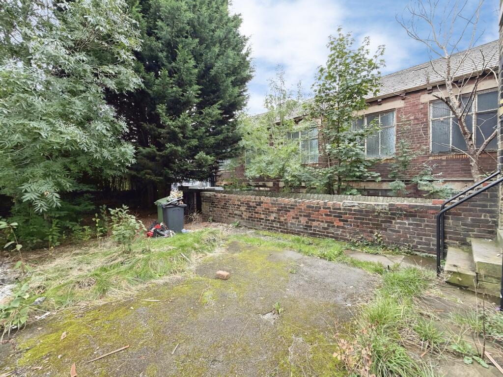 South Parade, Cleckheaton, BD19 photo 4