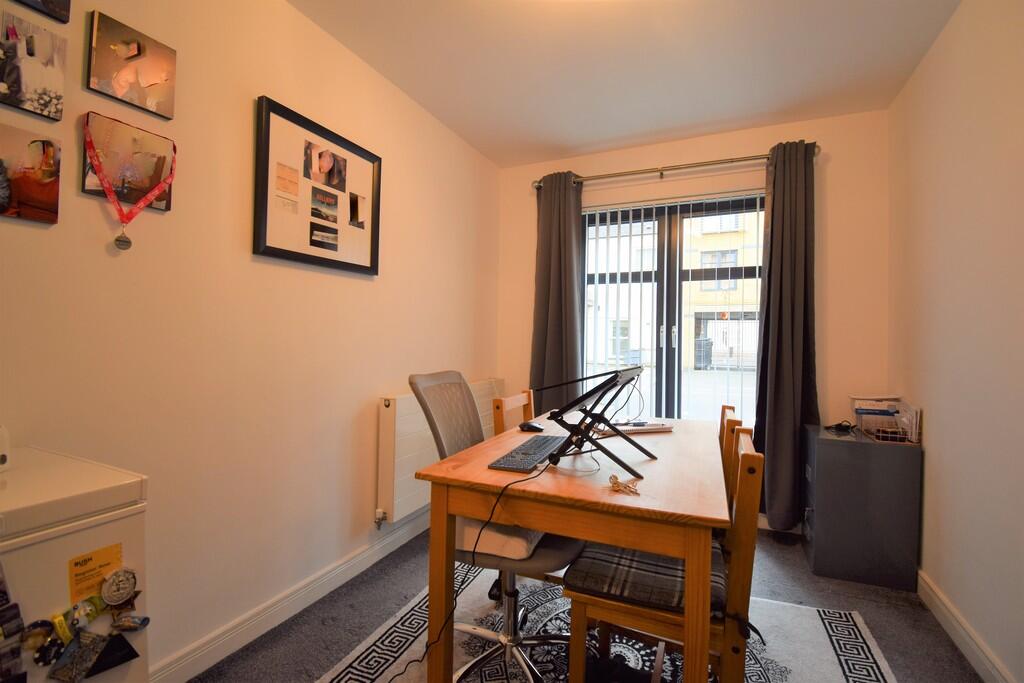 Apartment in Hull, Old Town - View 5