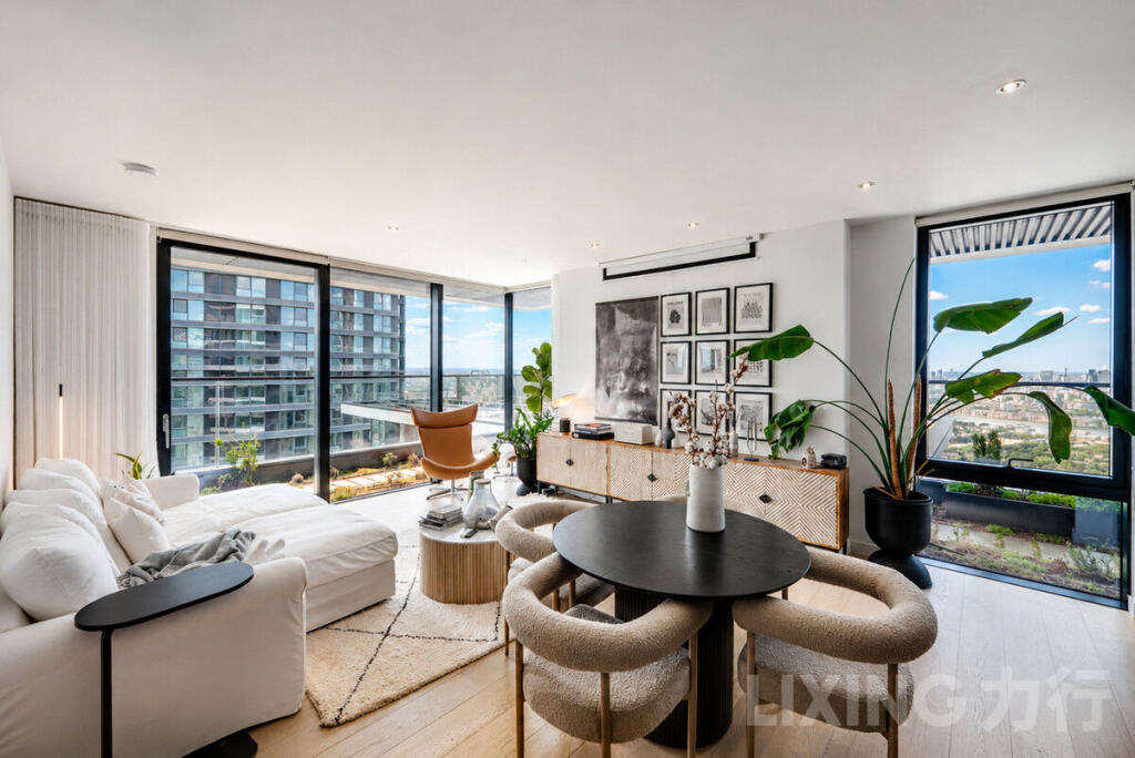 Main image of property: Wards Place, Canary Wharf, E14 9EJ