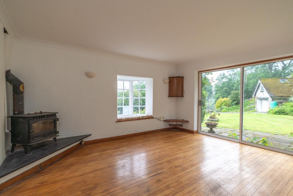 Club Cottage, Hollinwood Lane, Marple photo 3