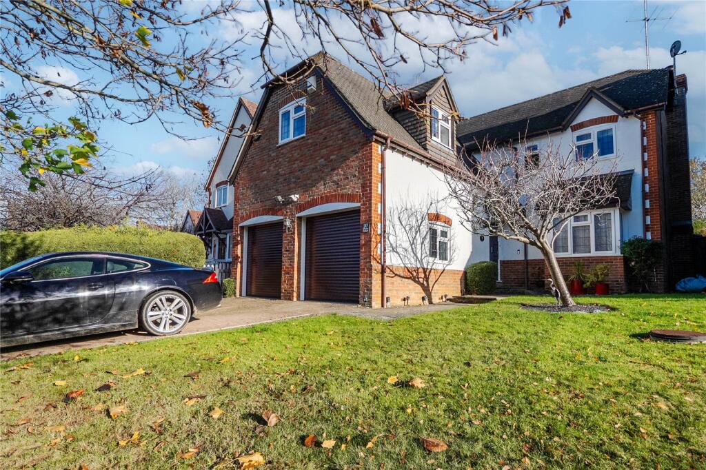 Main image of property: Phoebes Orchard, Stoke Hammond, Milton Keynes, MK17