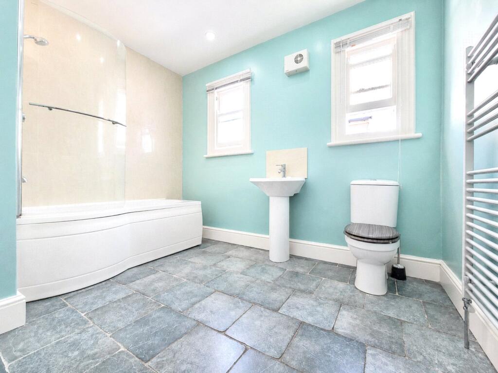 Apartment in Exeter - View 5