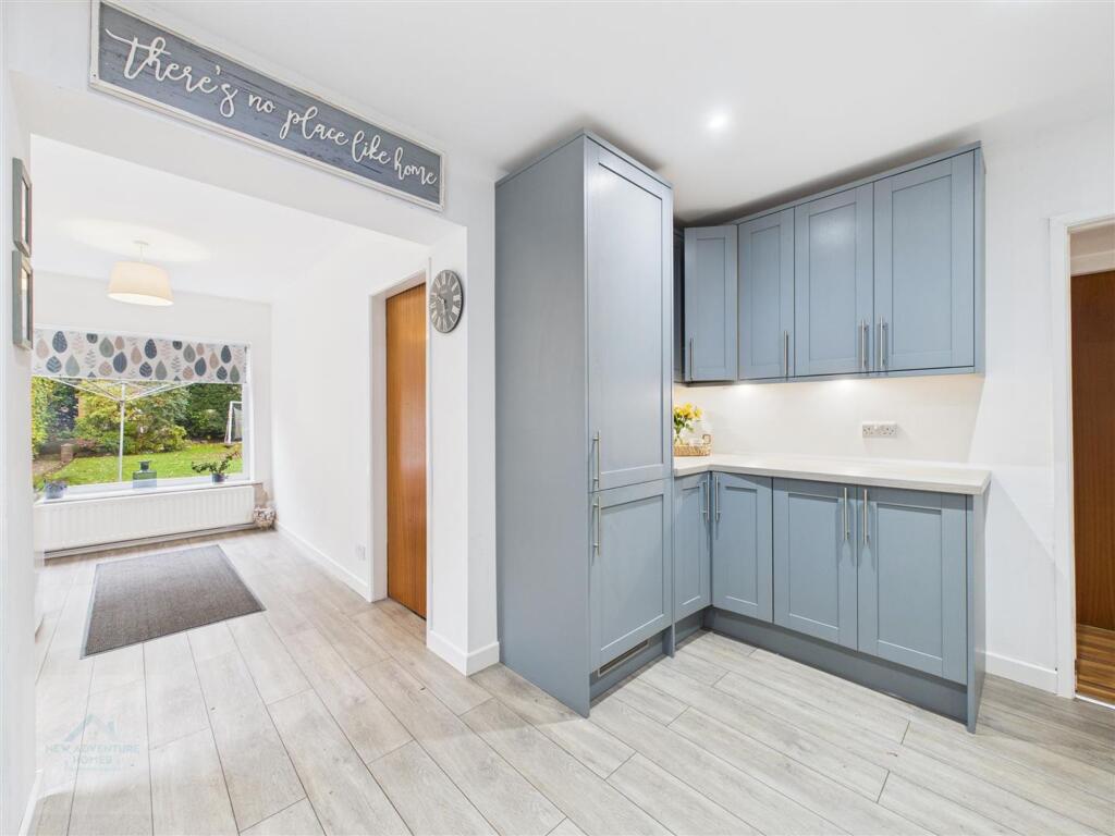 House in Cuddington, Cheshire West and Chester - More