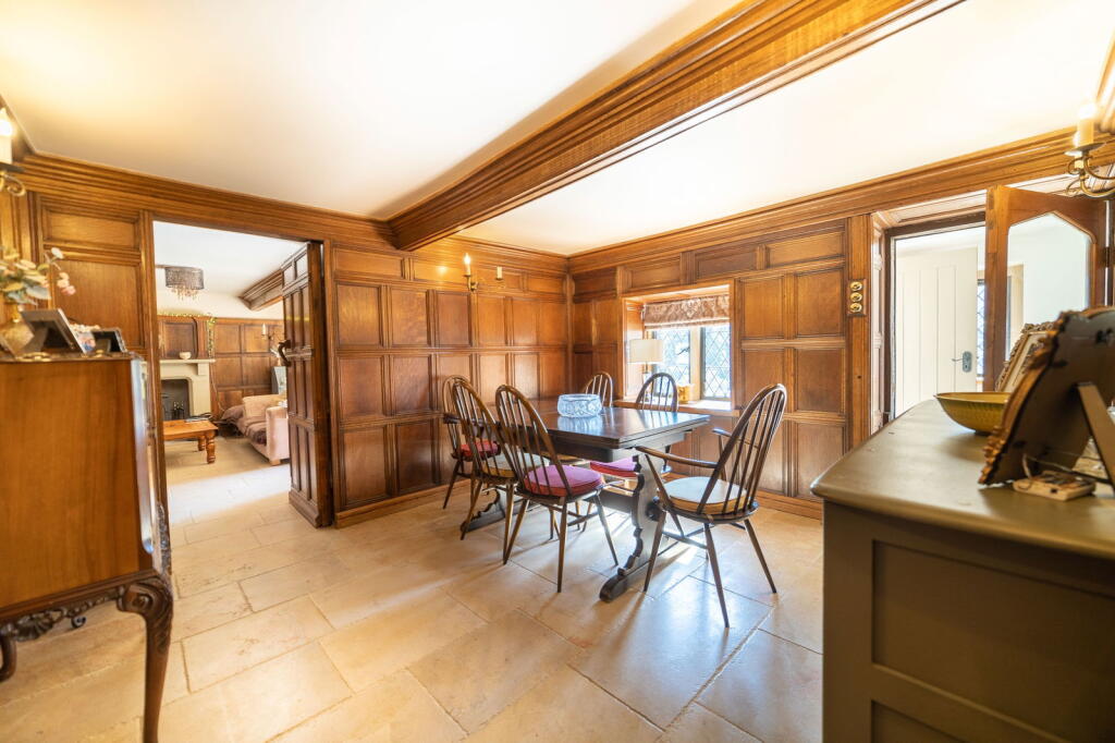 Landslow Green Cottage, Mottram photo 3