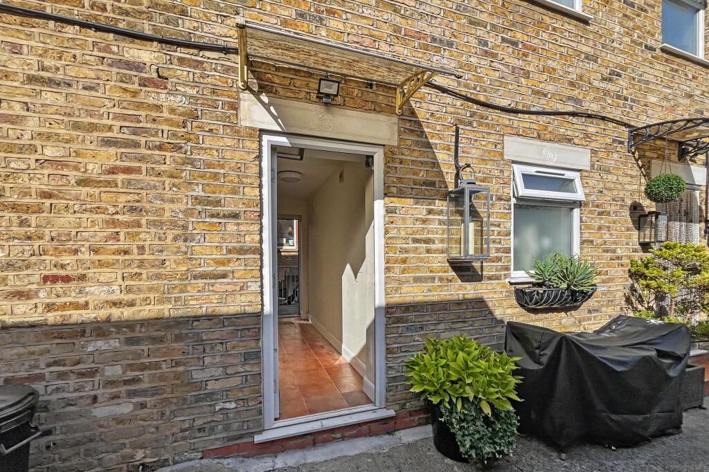 Apartment in London - View 4