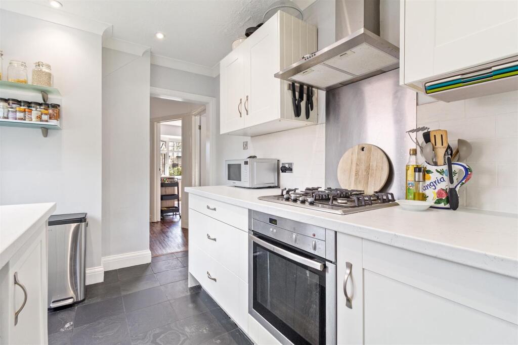 House in Worthing, West Sussex - More