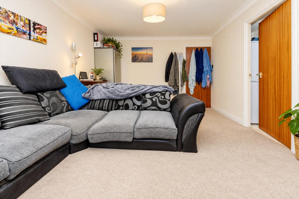 Apartment in Dacorum, The Image - View 4