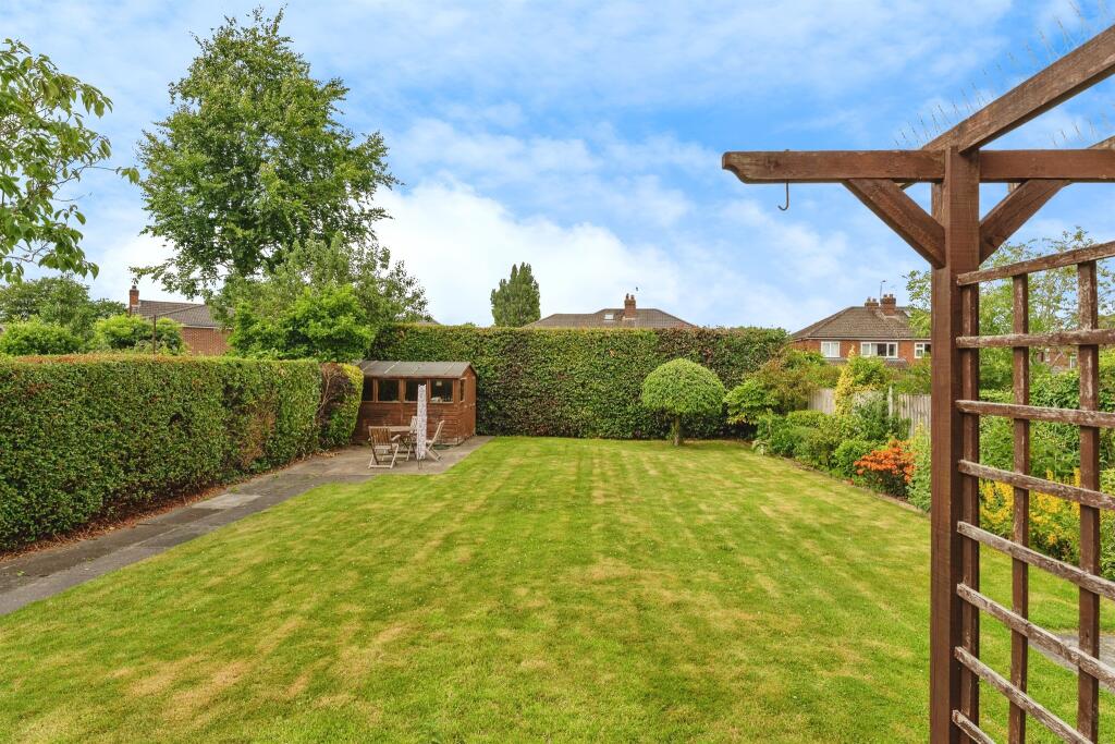 Boughton Hall Drive, Great Boughton, Chester photo 3