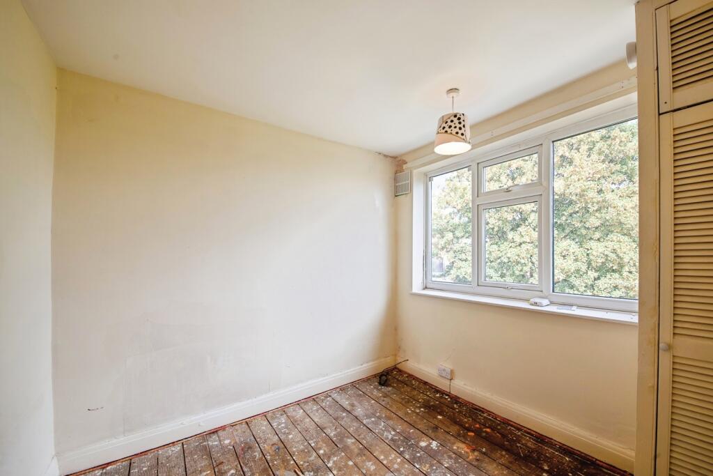 House in Sheffield, South Yorkshire - More