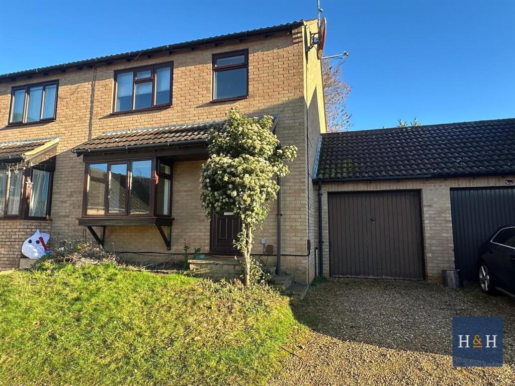 Main image of property: SENTINEL ROAD, HUNSBURY HILL - NN4