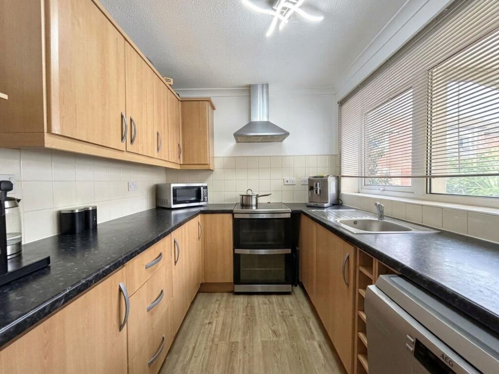 House in Tonbridge - More