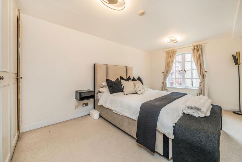 Apartment in London - More