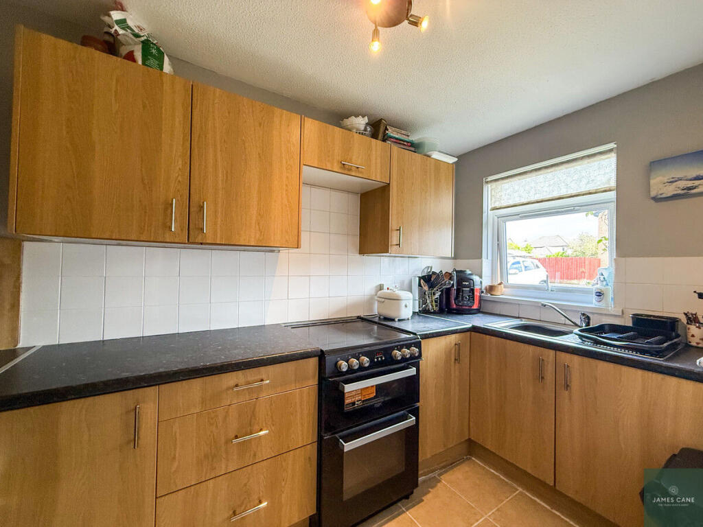 House in Threemilestone, Kenwyn - More