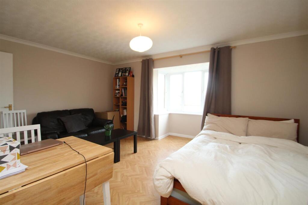 Apartment in London - View 2