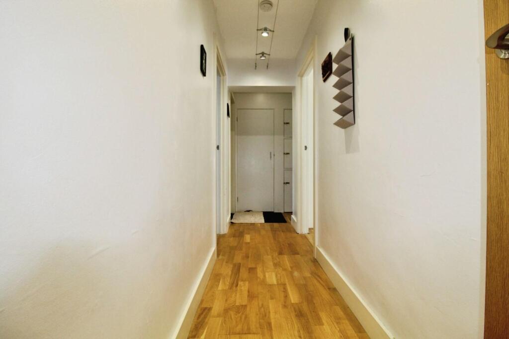Apartment in Harlow, Essex - View 5