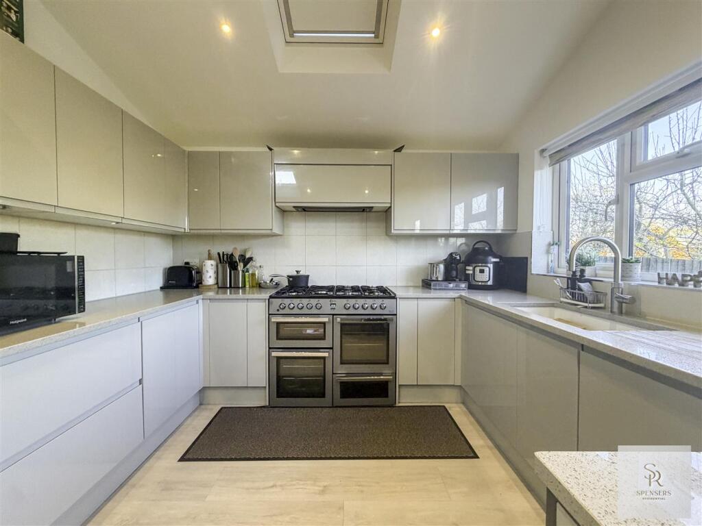 House in Hemel Hempstead - View 2
