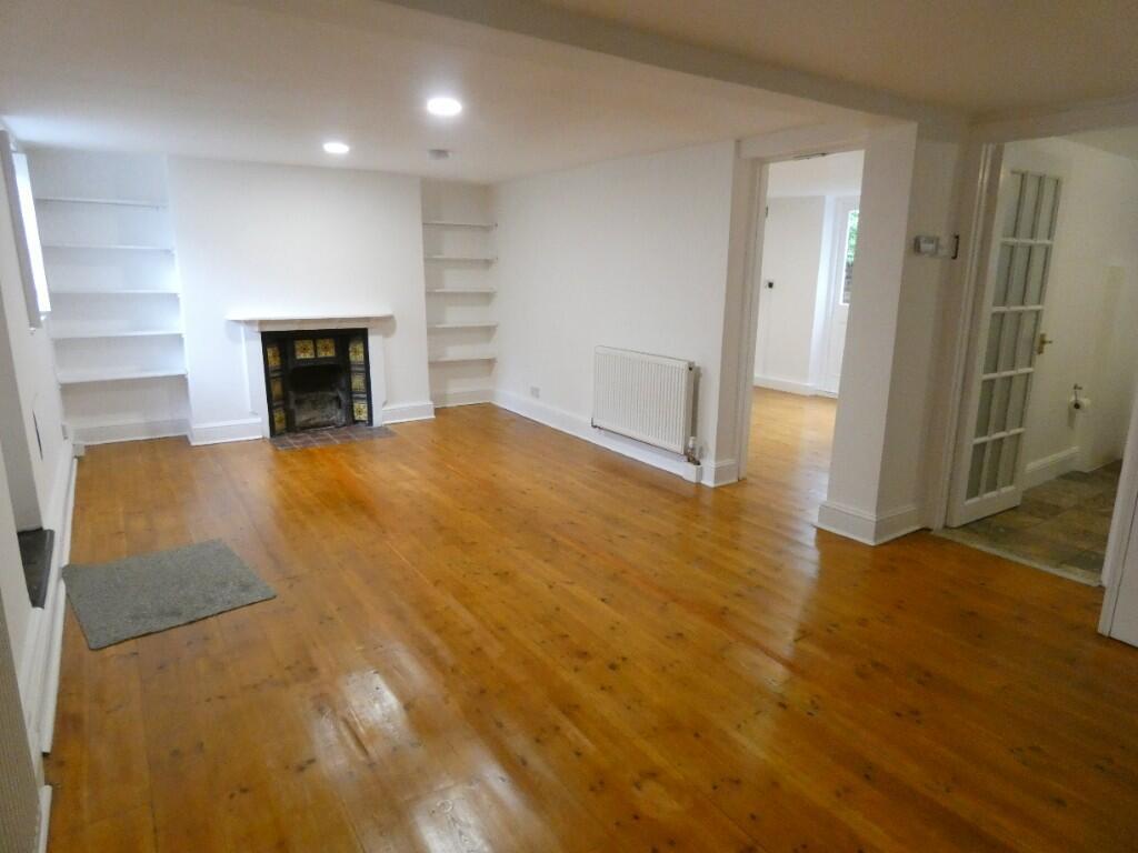 Studio flat for rent