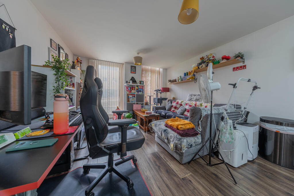 Apartment in Dudley - View 2