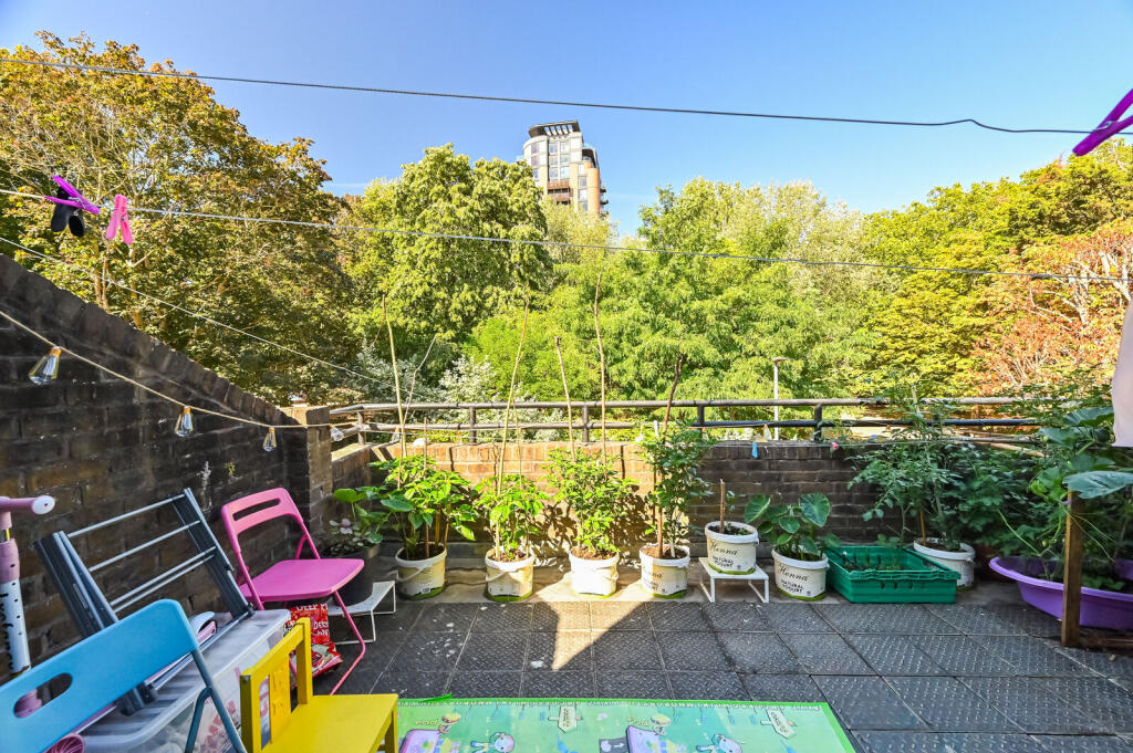 Apartment in London, St. George in the East, Shadwell - View 5