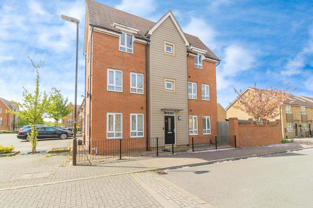 Main image of property: Butter Row, Wolverton, Milton Keynes, MK12