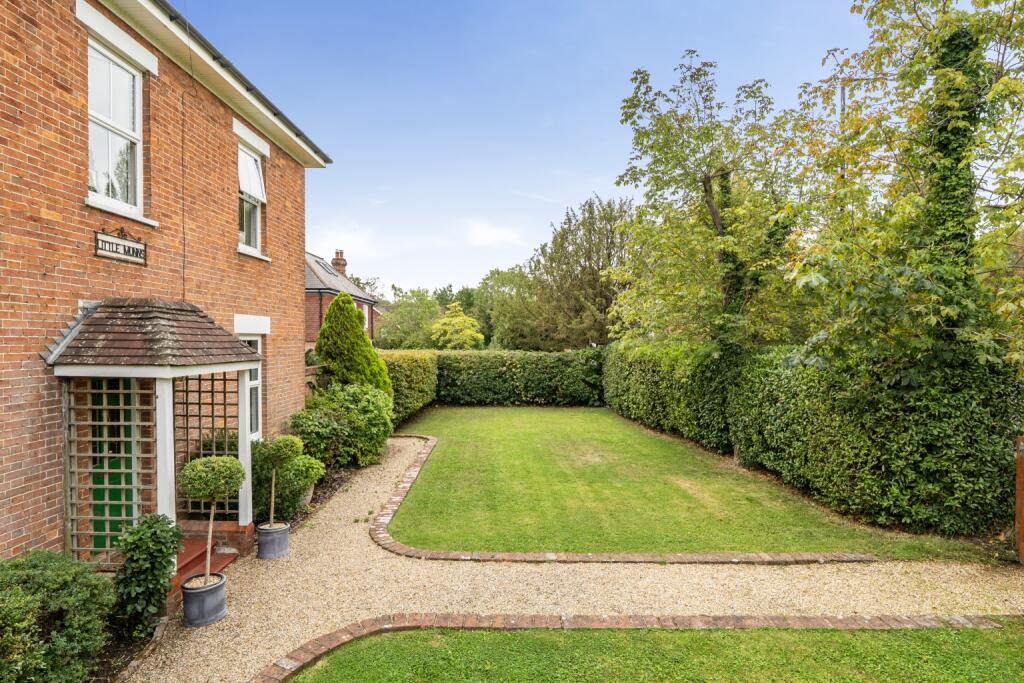 House in Ashford, Tenterden - More