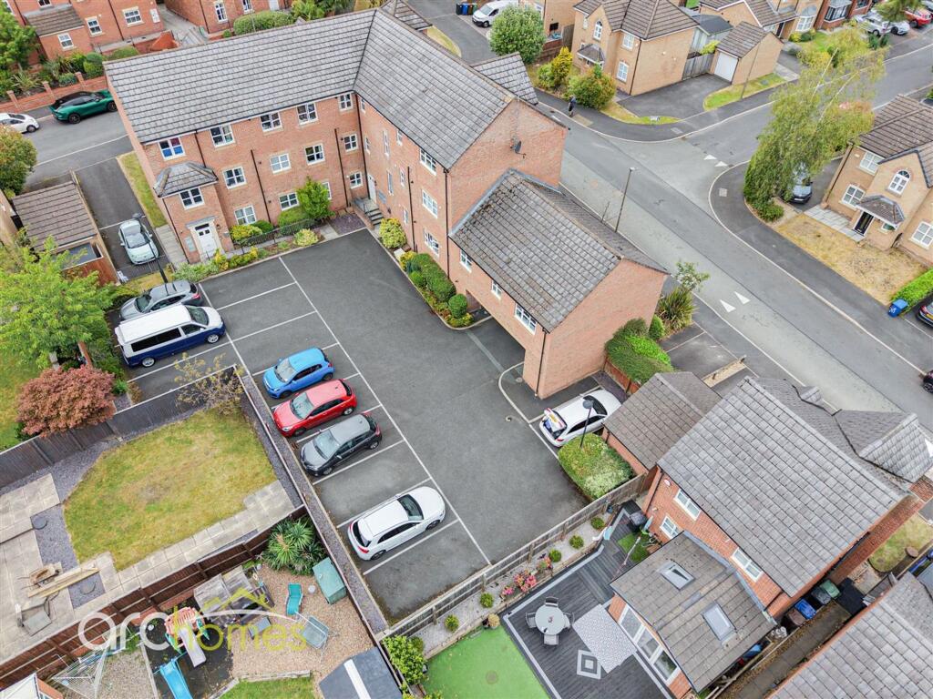 Apartment in Wigan, Westleigh