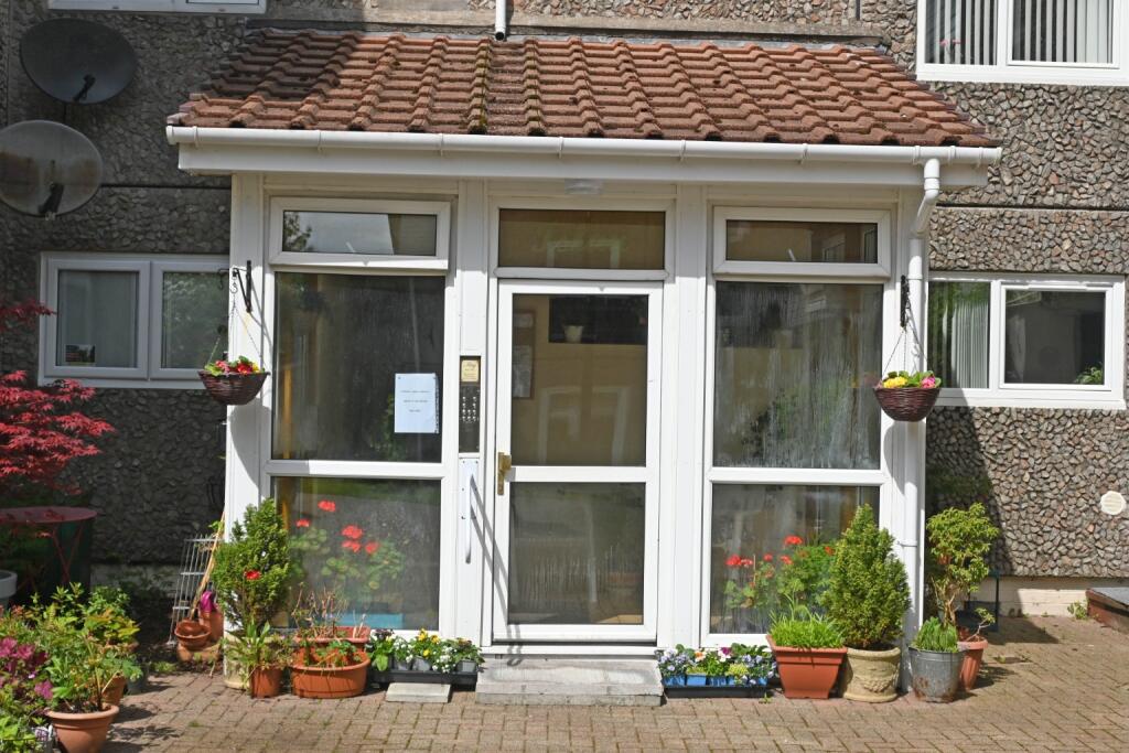 Main image of property: 19 Fairhaven, Kirn, Dunoon, Argyll and Bute, PA23 8NR
