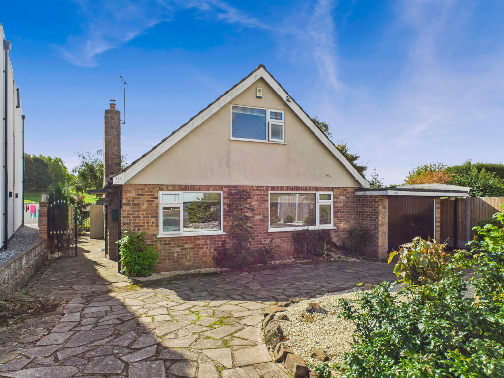 4-bed house on Robincroft Road, Allestree, £425,000