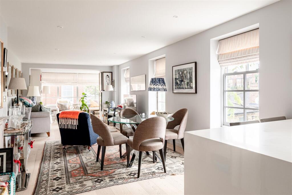 Apartment in London, Hammersmith - View 5
