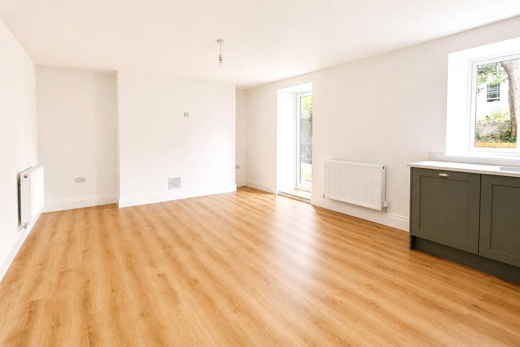 Apartment in Bristol - View 5