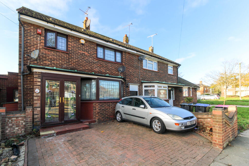 Main image of property: Canterbury Avenue, Southend-On-Sea
