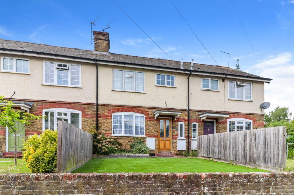 Main image of property: Waterside, Kings Langley, WD4